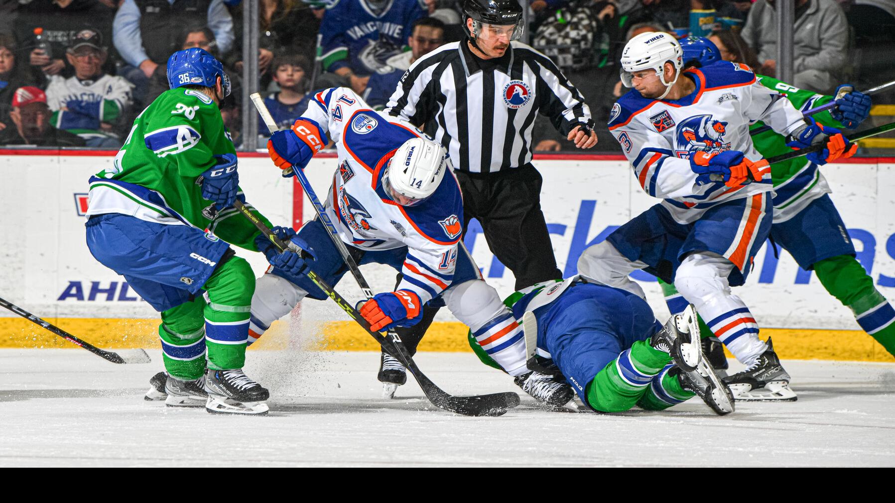 Photo Gallery: Canucks vs Flyers (11/25/2019) - Inside Hockey