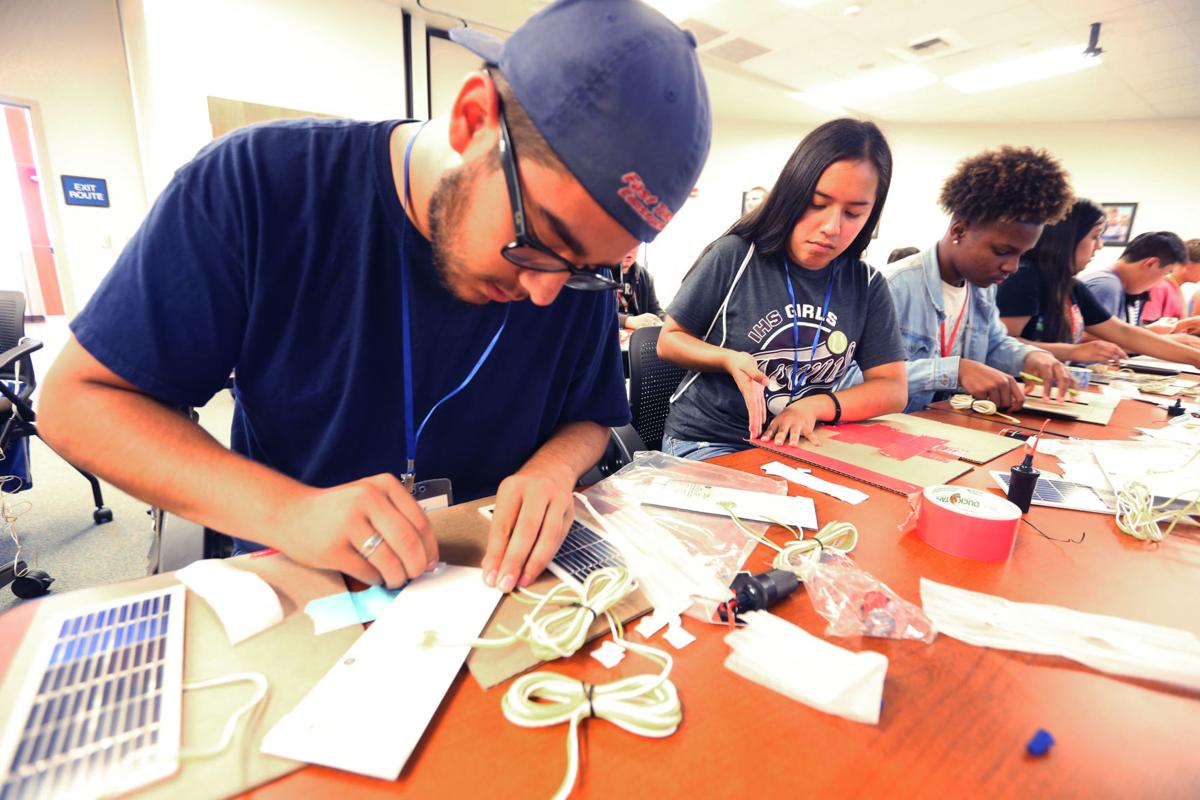 Bright Minds Fourth Annual Kern Solar Energy Academy Teaches Students More Than Just The Sun S Power News Bakersfield Com