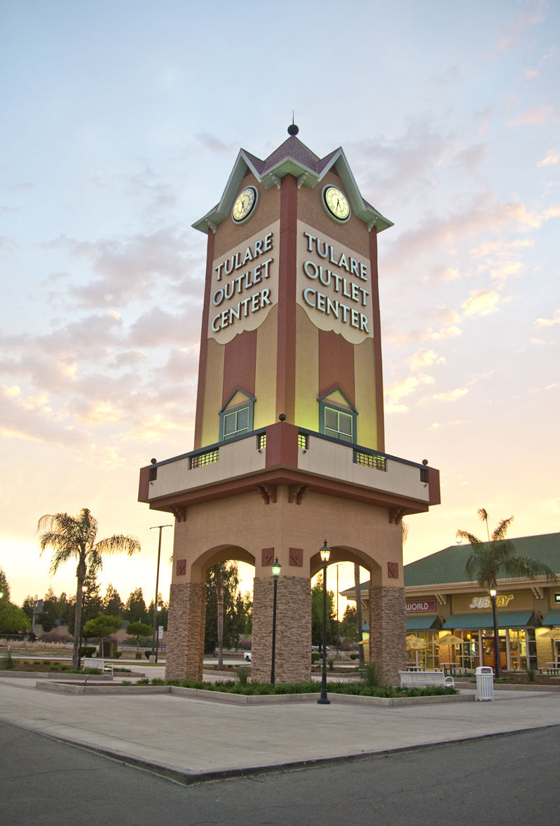 Columbus Day Weekend at Tulare Outlets 