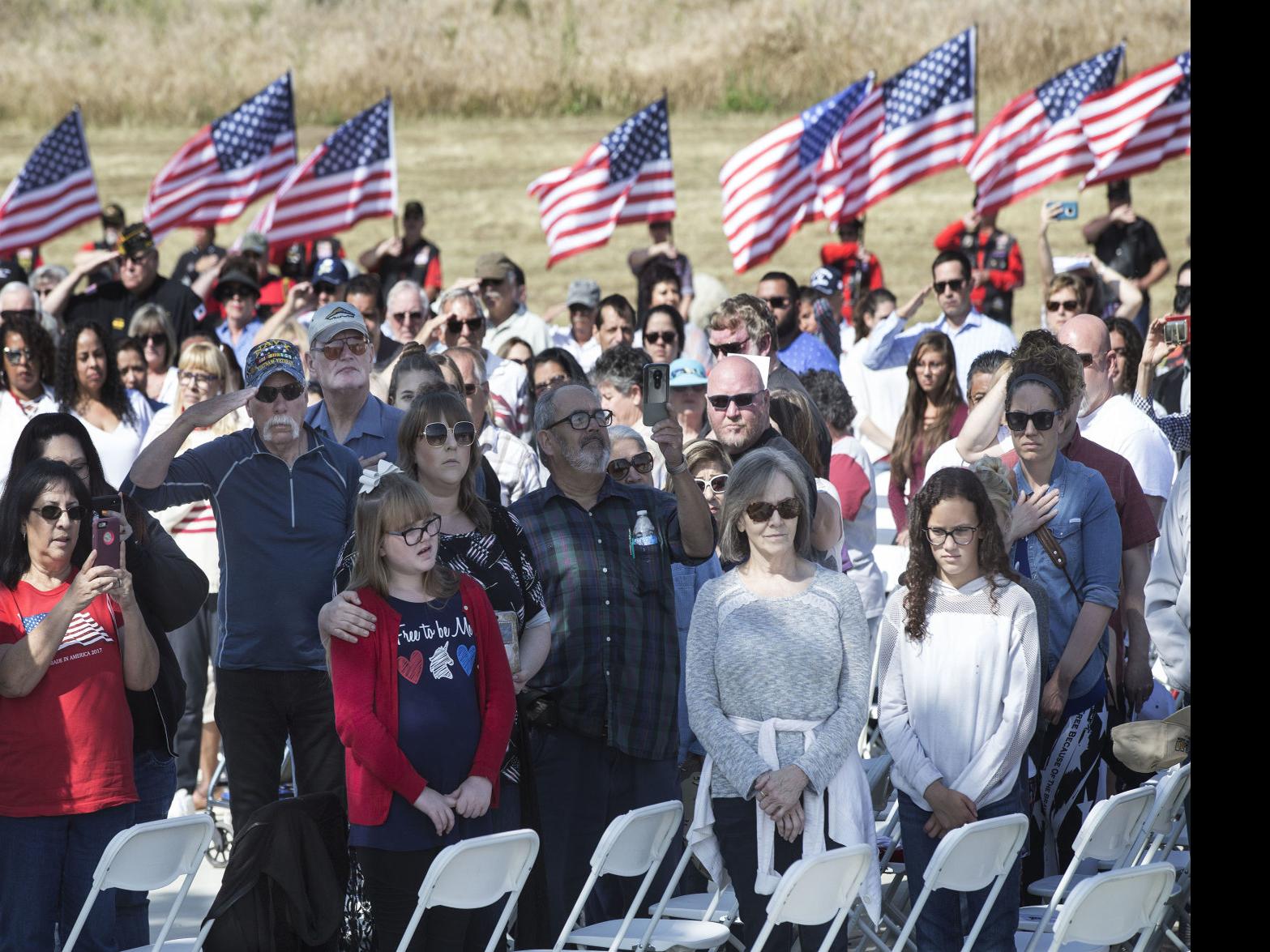Bakersfield National Cemetery Honors Veterans With Memorial Day Ceremony News Bakersfield Com
