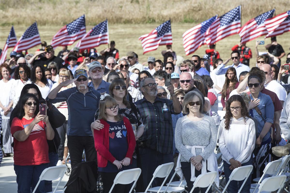 Bakersfield National Cemetery Honors Veterans With Memorial Day Ceremony News Bakersfield Com