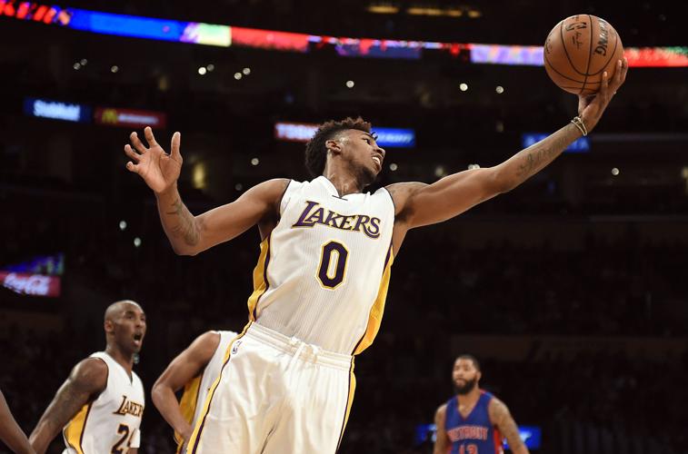 Kobe, Clarkson carry Lakers to win over Pistons at home