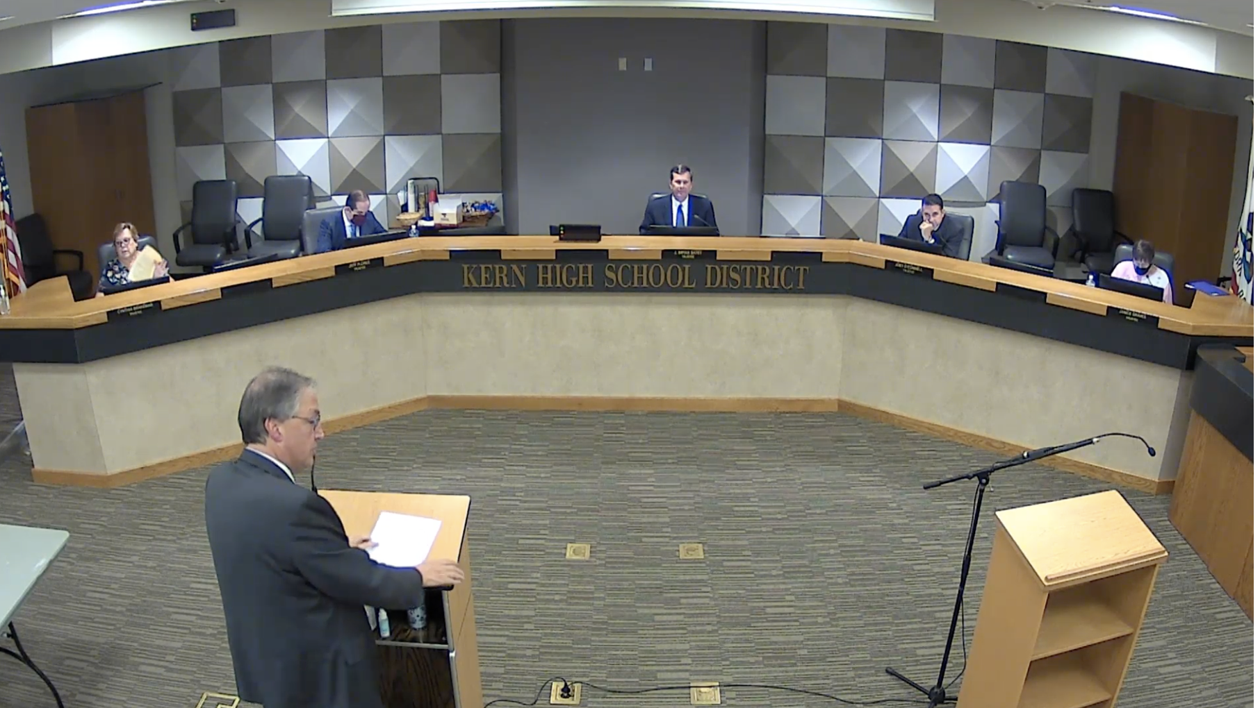KHSD votes to push back school year start date to Aug. 24 | News |  bakersfield.com