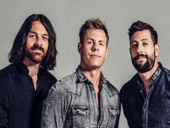 The CMA Awards red carpet turned into a glam runway — here are the stars  who nailed the assignment, image size:1200x900