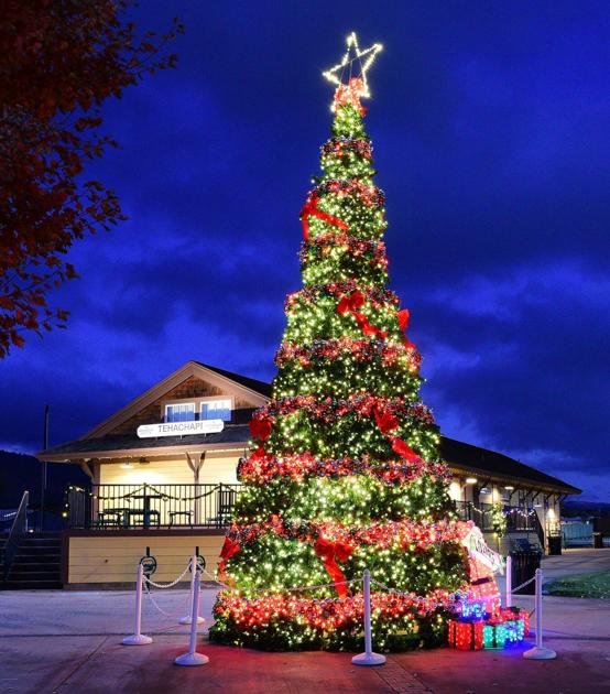 Oh, Christmas tree! It's up at the Tehachapi Depot, and ready for