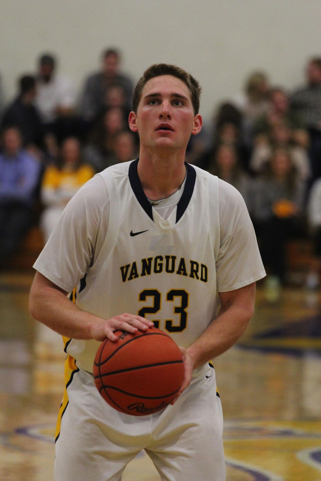 Former Centennial Hoops Star Kelly Excited For First Head Coaching Job Sports Bakersfield Com