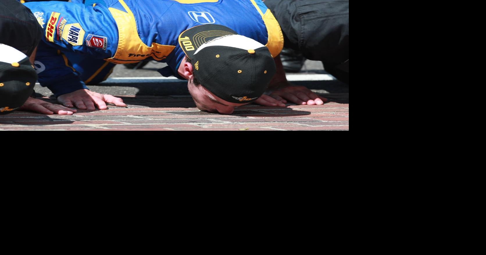 Indy 500 Super Gallery Photo Gallery