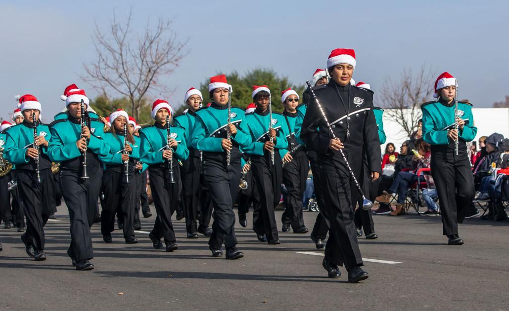 PHOTO GALLERY Oildale holds its annual Christmas parade Photo