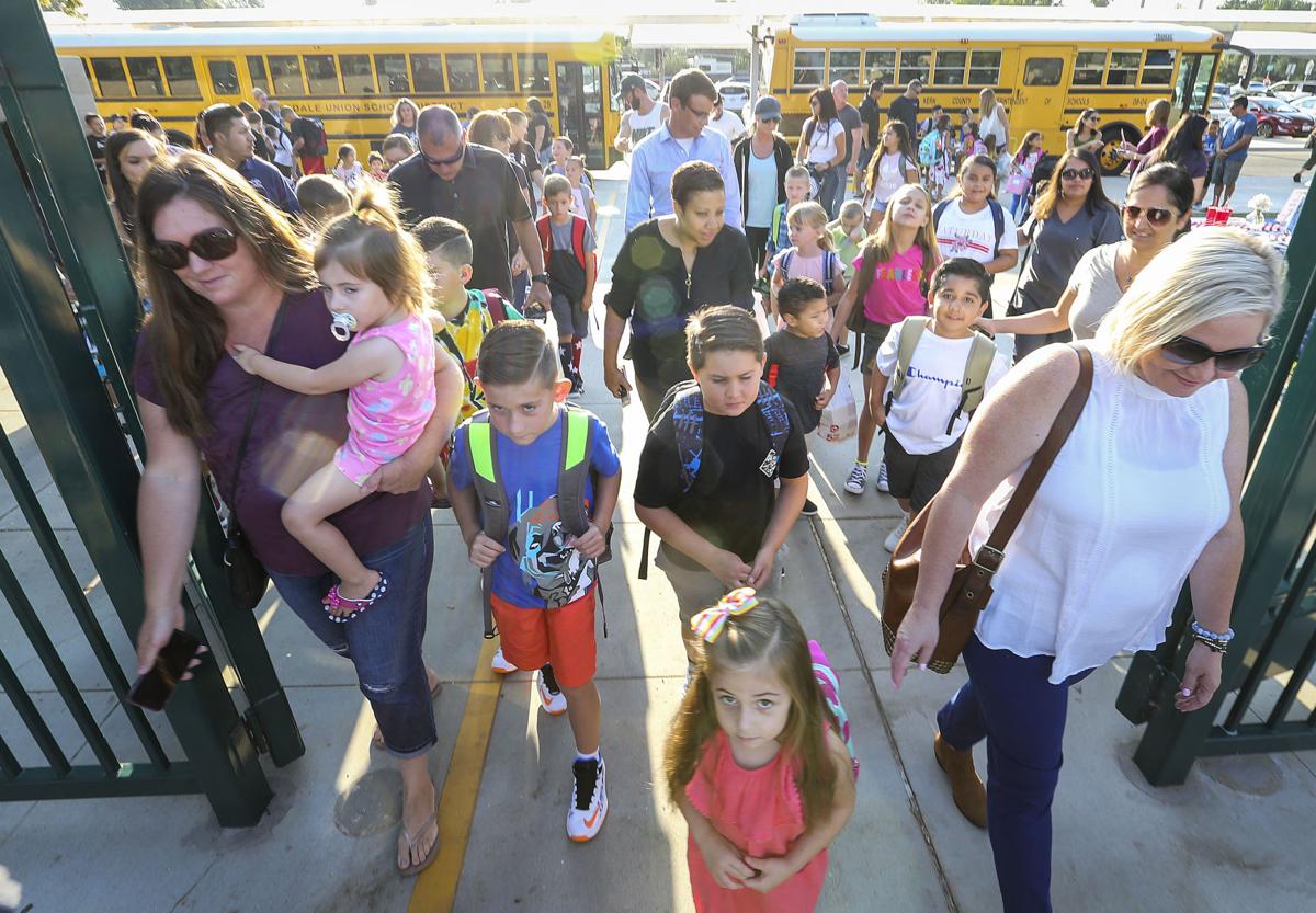 PHOTO GALLERY Independence Elementary School First Day Of School