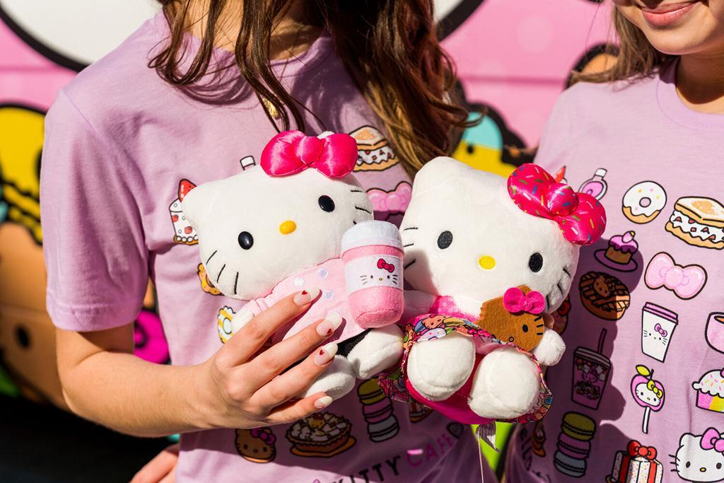 Hello Kitty mobile cafe is a smash hit during Stockton mall stop