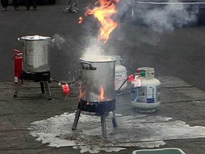 Firefighters Here S How Not To Fry Your Turkey News Bakersfield Com