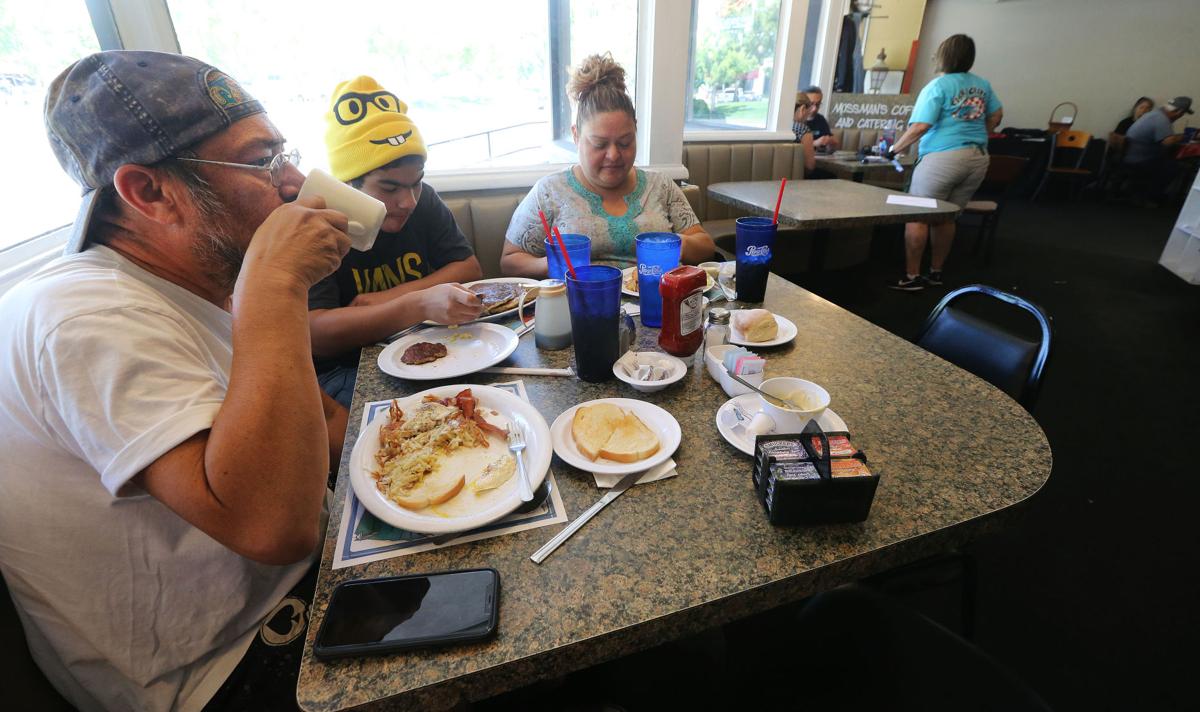 With Safety Measures In Place Local Restaurants Begin Opening Doors To Dine -in Customers News Bakersfieldcom