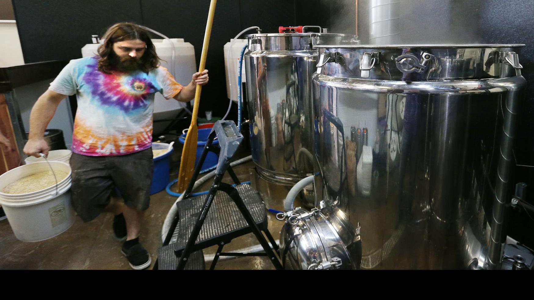 Dionysus: It's another keg up for Bakersfield, Entertainment