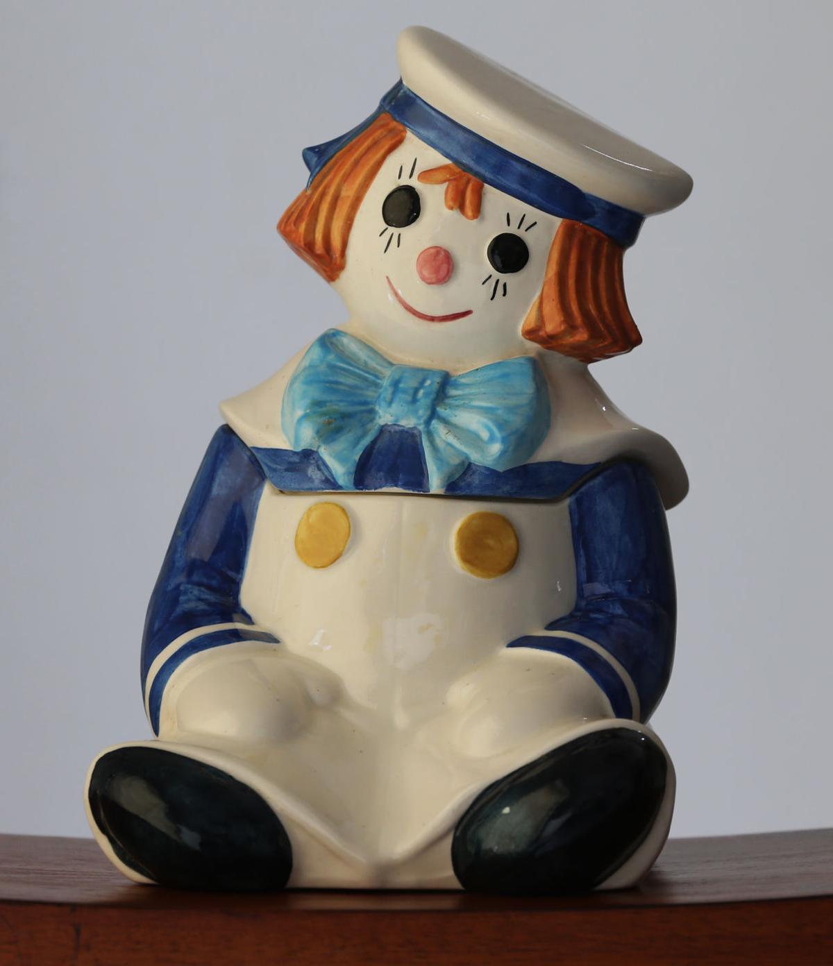 A Soft And Chewy Spot For Vintage Cookie Jars Go To Antique Show Entertainment Bakersfield Com Mccoy cookie jars are iconic in the collectible industry. vintage cookie jars go to antique show