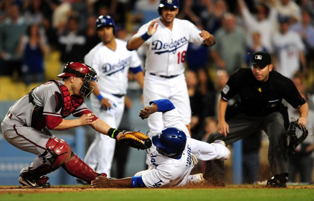 Dodgers-Diamondbacks brawl: Alan Trammell, Don Mattingly wrestle