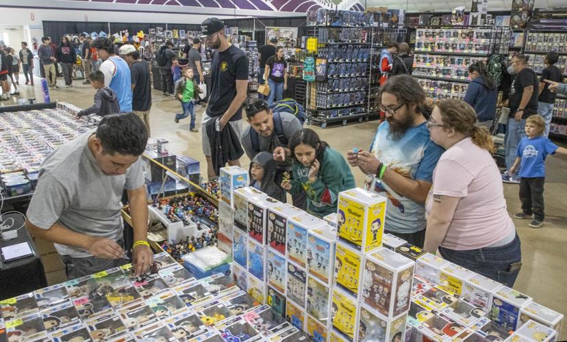 PHOTO GALLERY Much to see and do at Bakersfield ComicCon