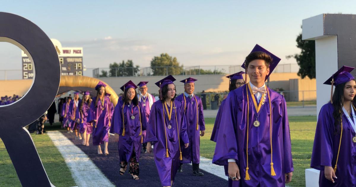 PHOTO GALLERY Ridgeview High School graduation 2019 Multimedia