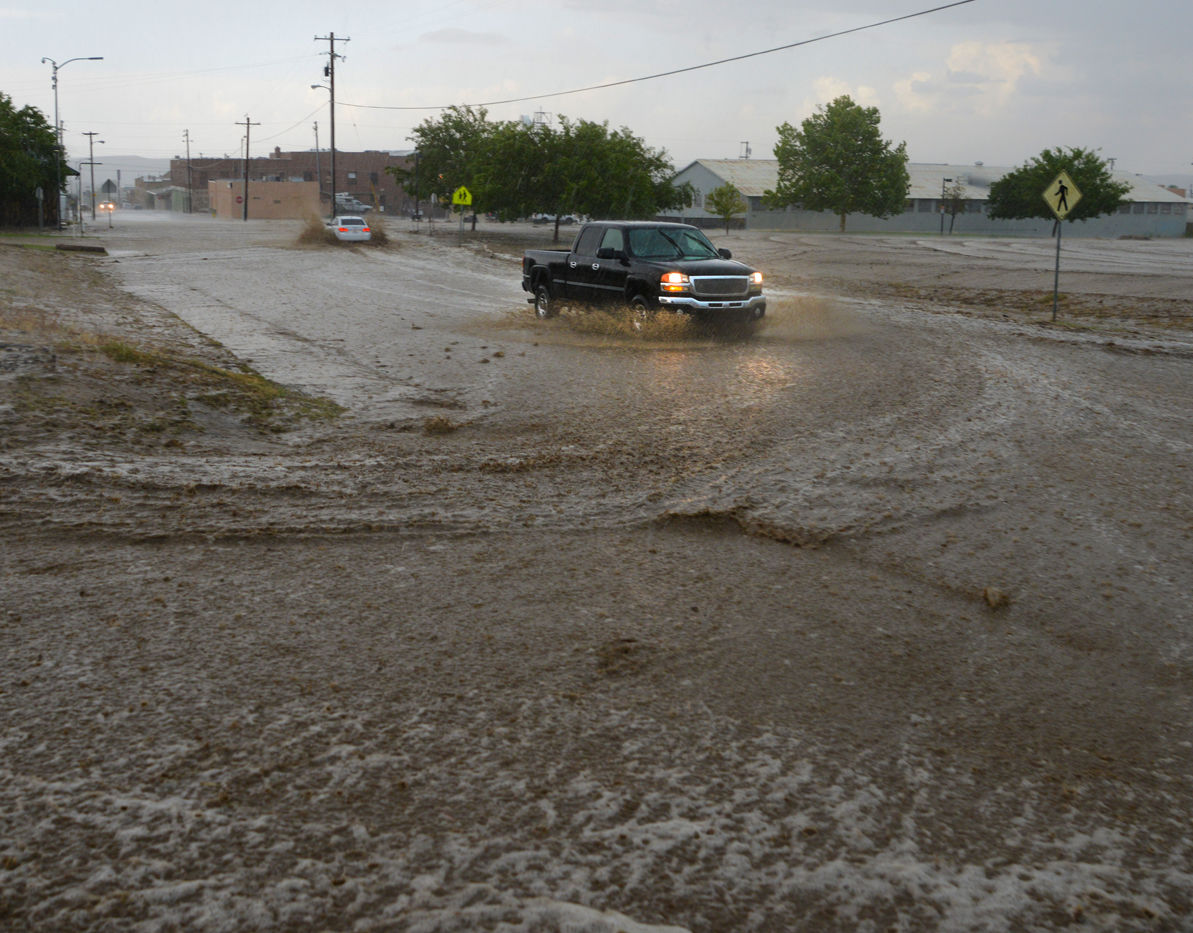 Cloudburst brings flooding, downed trees to Taft, south valley