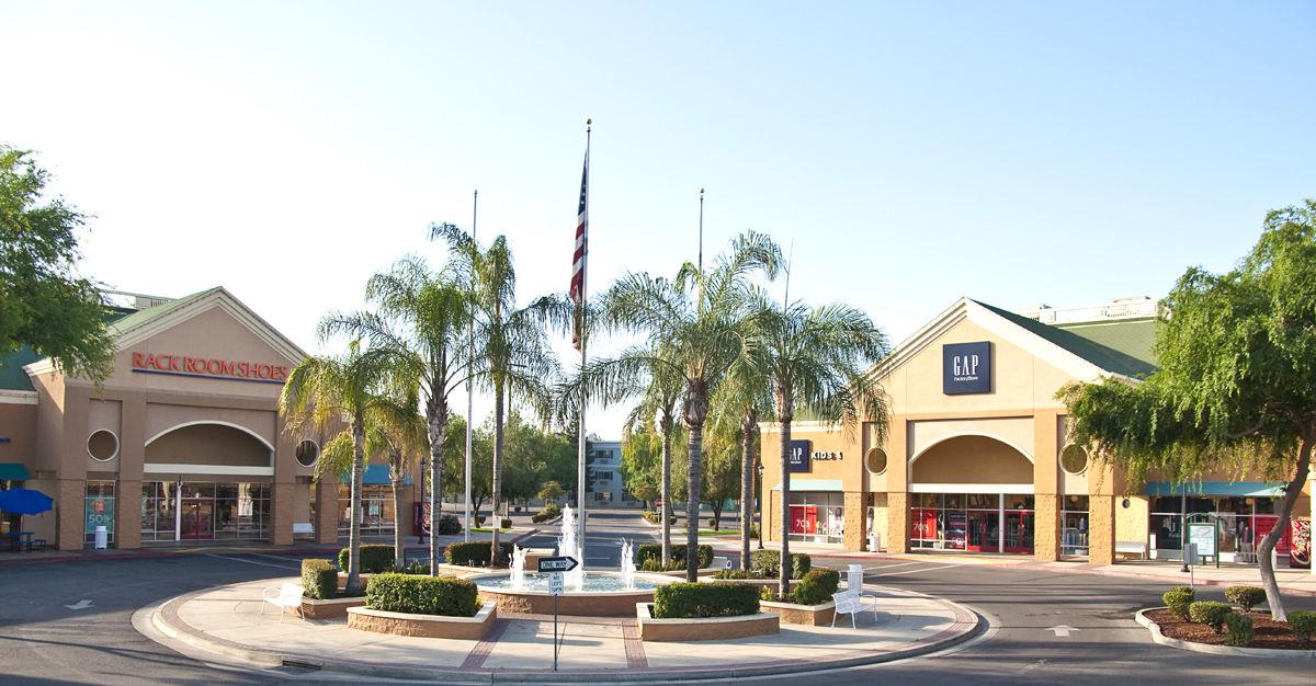 Labor Day Brings Sidewalk Savings to Tulare Outlets Sponsored