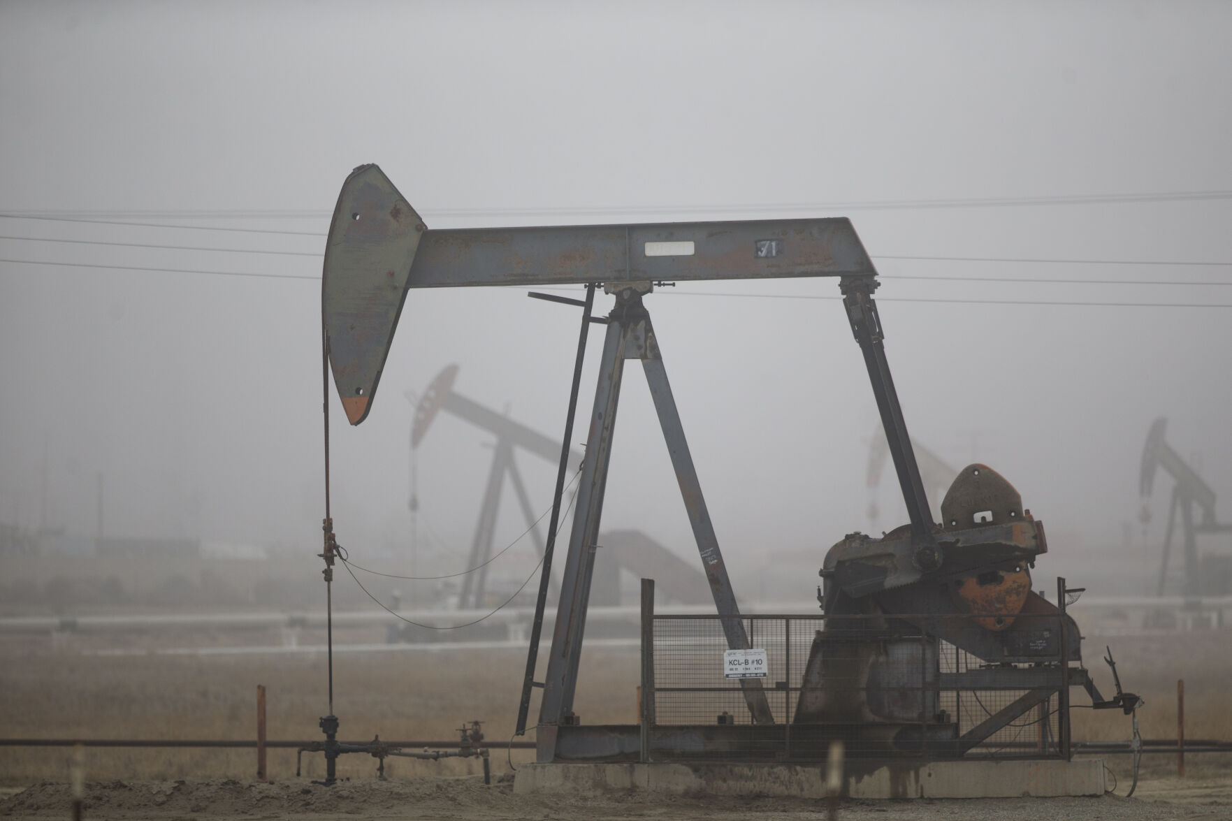 news picture from title