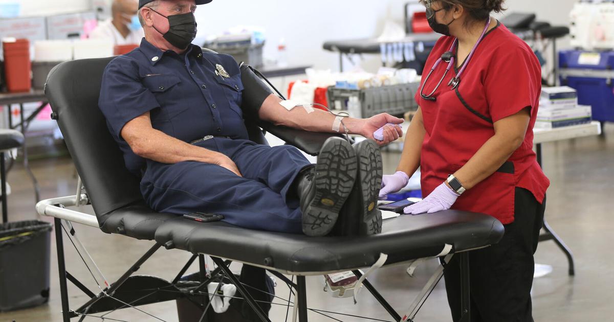 Red Cross hosts Battle of the Badges blood drive News