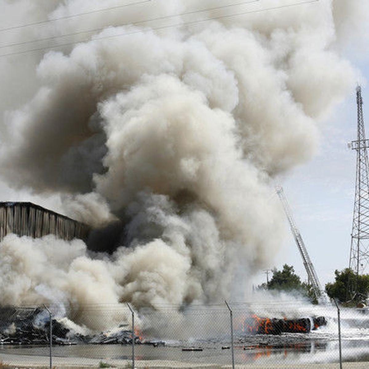 Crews Battle Fire At Shafter Business News Bakersfield Com