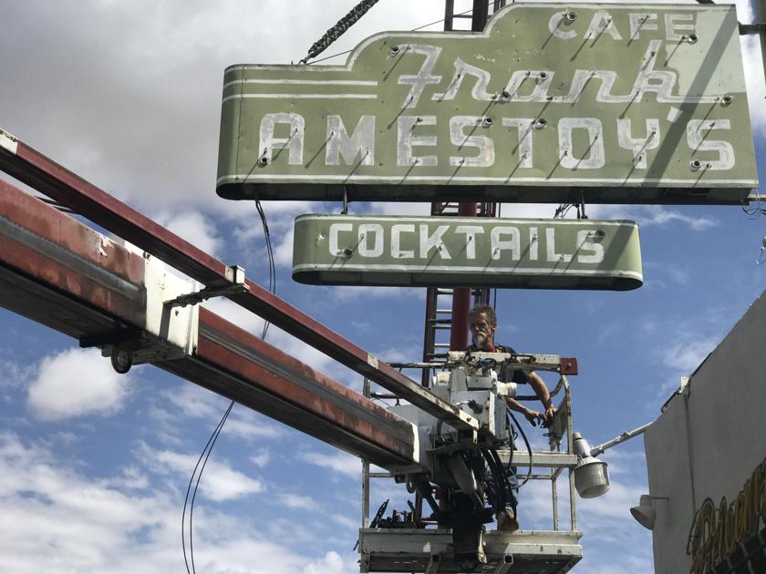 East Bakersfield neighborhood says goodbye to Amestoy's sign News