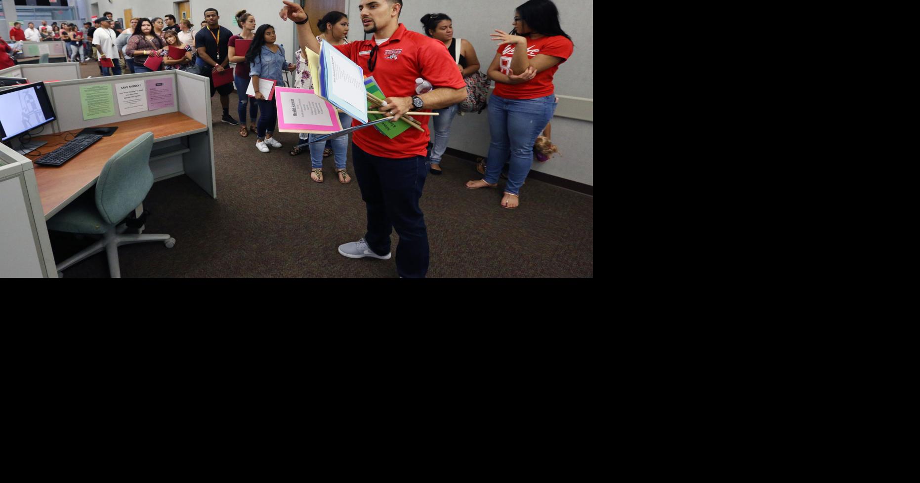 Registration Rocks event attracts last-minute students | Education ...
