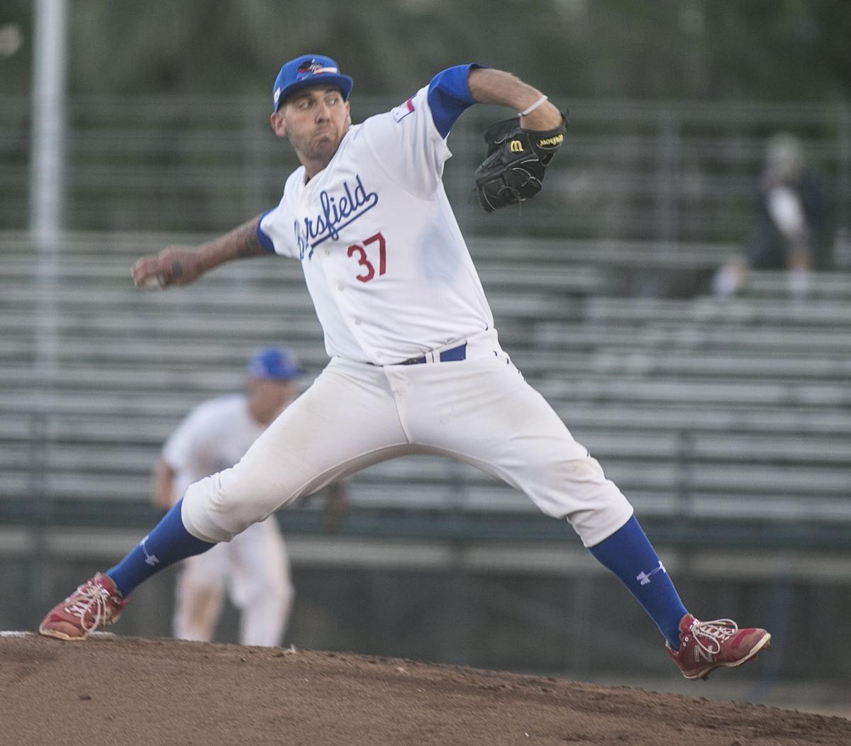 PHOTO GALLERY Bakersfield Train Robbers' first game