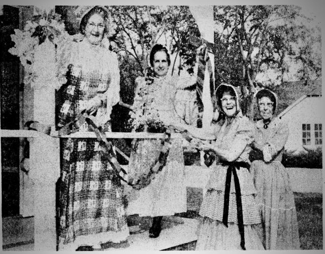 History An oldfashioned Pioneer Village Christmas Spreading