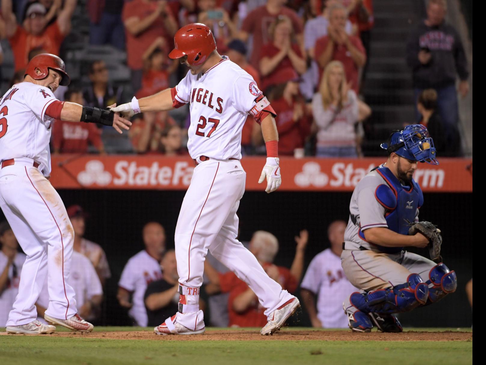 Trout, Pujols Lead Angels' Late Rally Past White Sox, 4-3