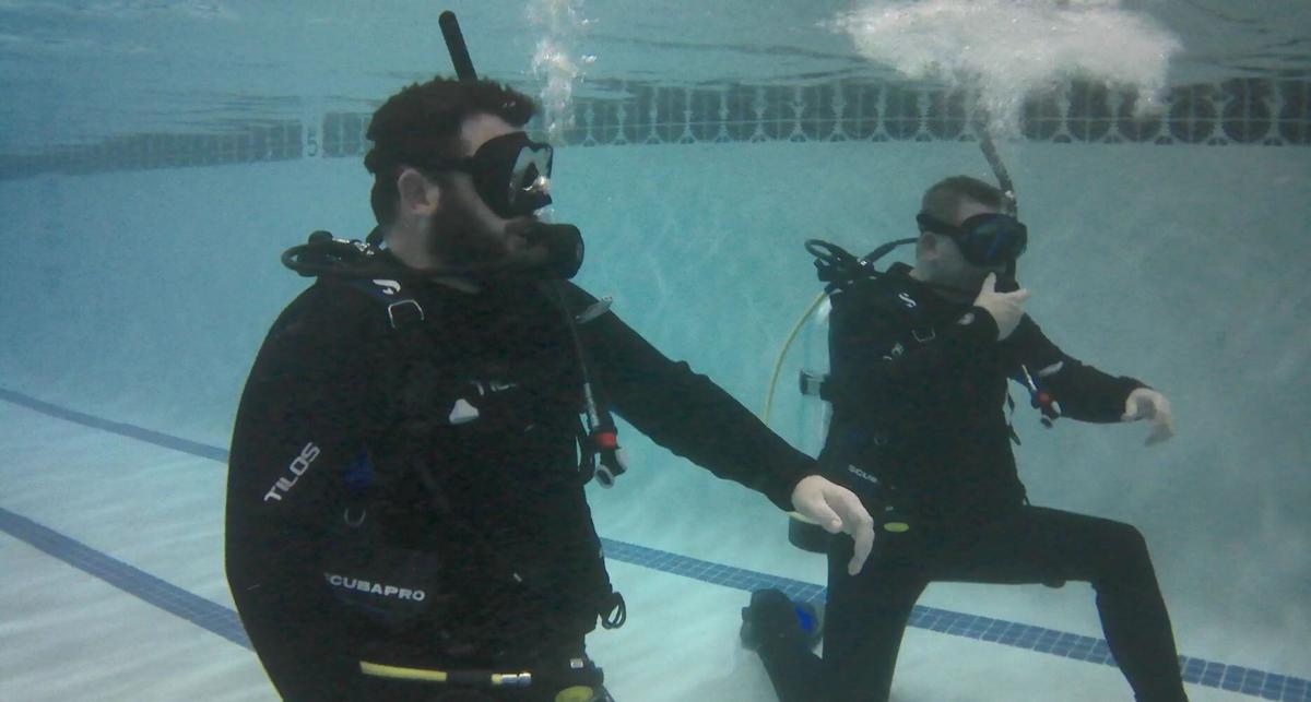 Healing Through Scuba Diving Yes Say Local Volunteers Who Teach Diving To Disabled Vets News Bakersfield Com