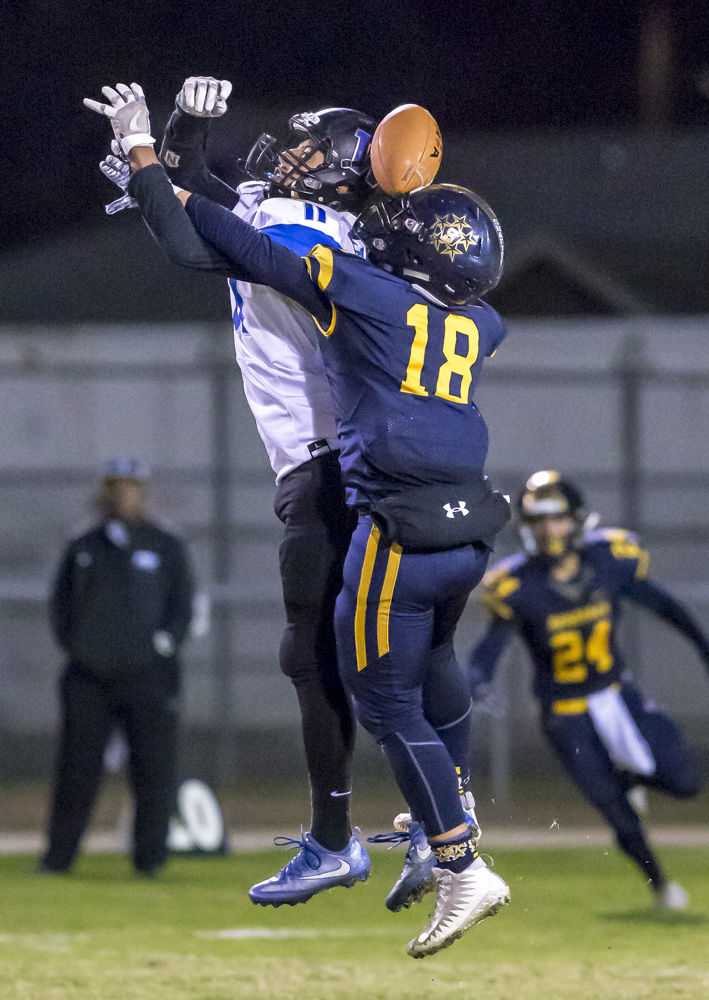 High school football roundup: Shafter dominates Hanford West in 51-6 ...