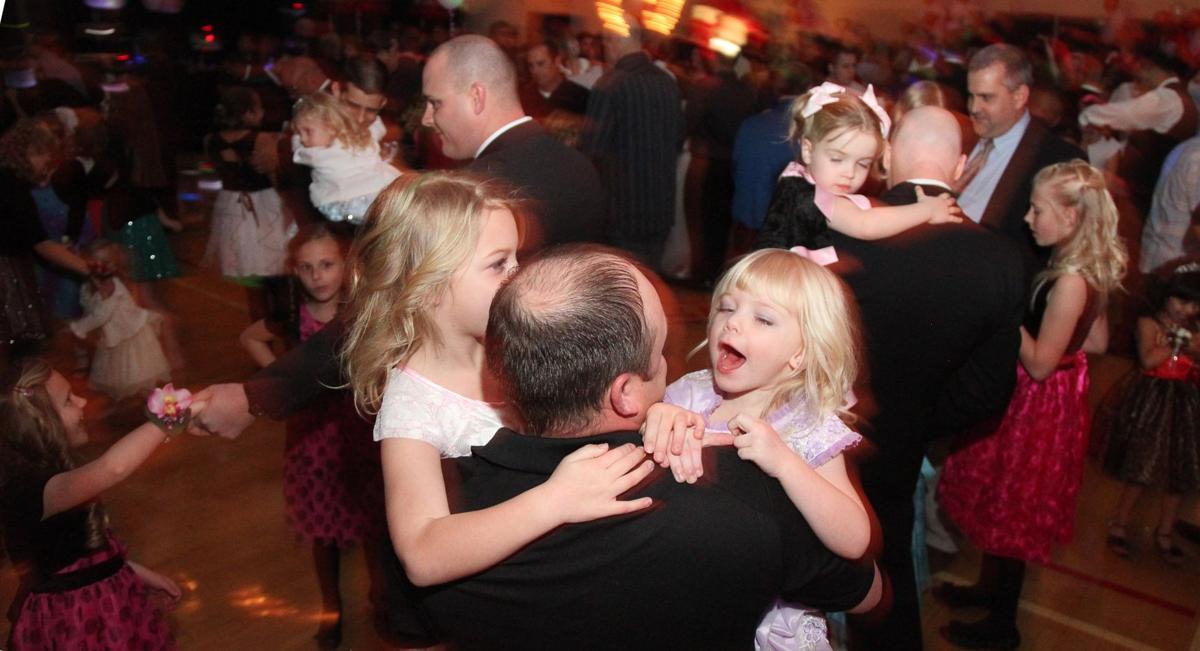 Dads And Daughters To Dance The Night Away Entertainment 