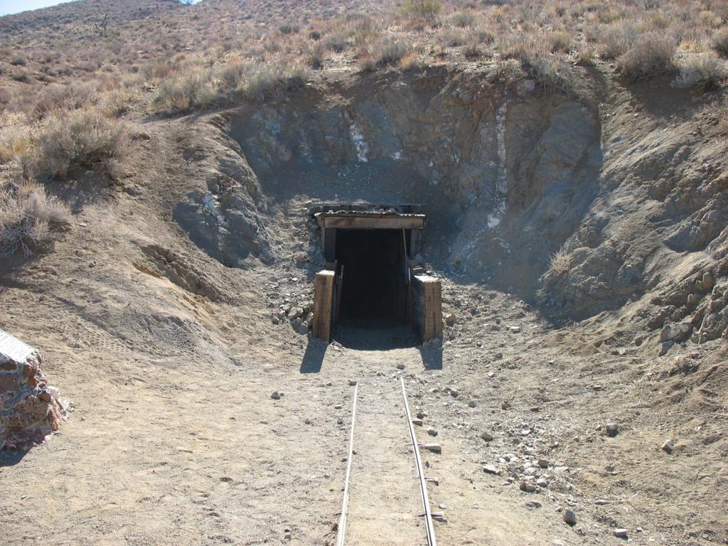 One man's obsession — Burro Schmidt Tunnel — makes Kern Bucket