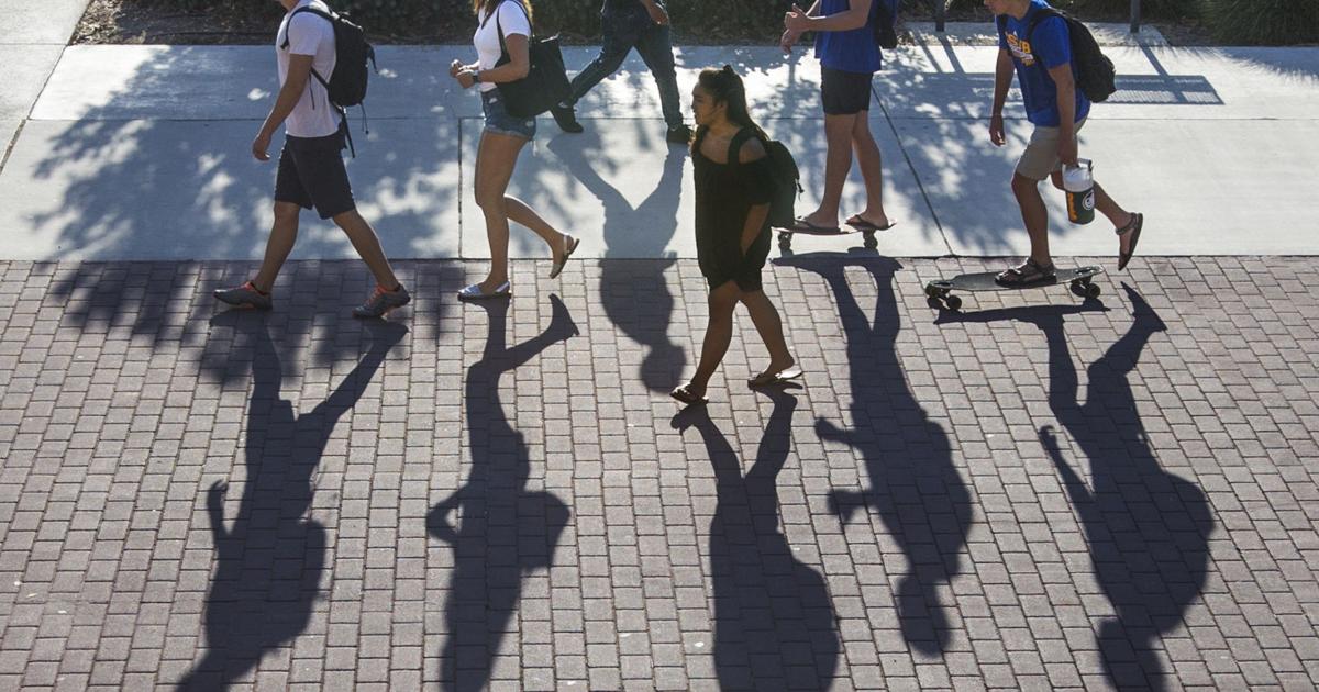 PHOTO GALLERY: First day of classes at CSUB | Photo Galleries ...