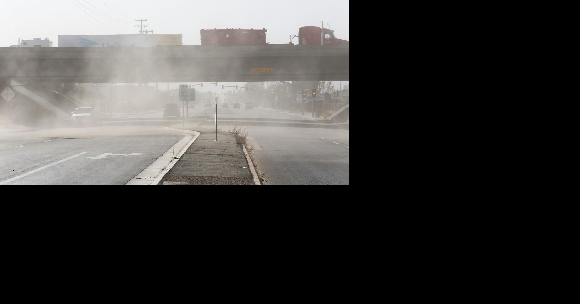 Santa Ana winds bring fire, unhealthy air and power outages to Kern