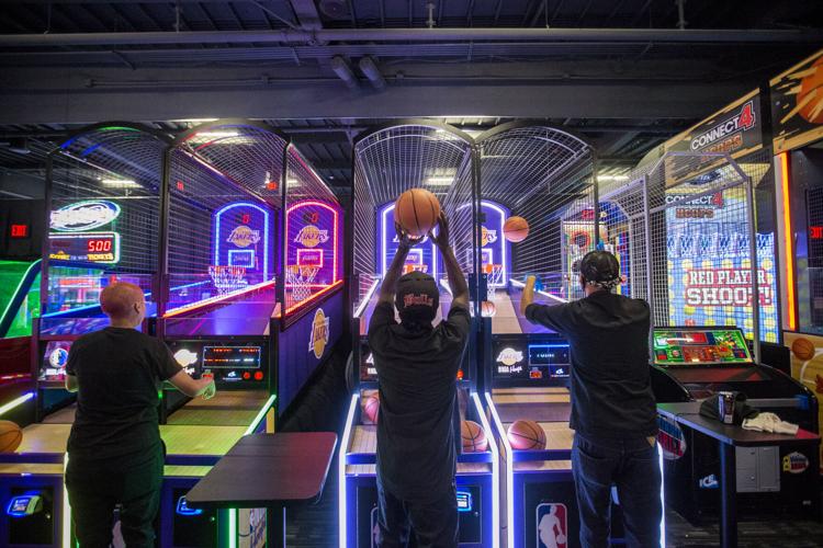 Dave & Buster's at Modesto CA mall sets open date, is hiring