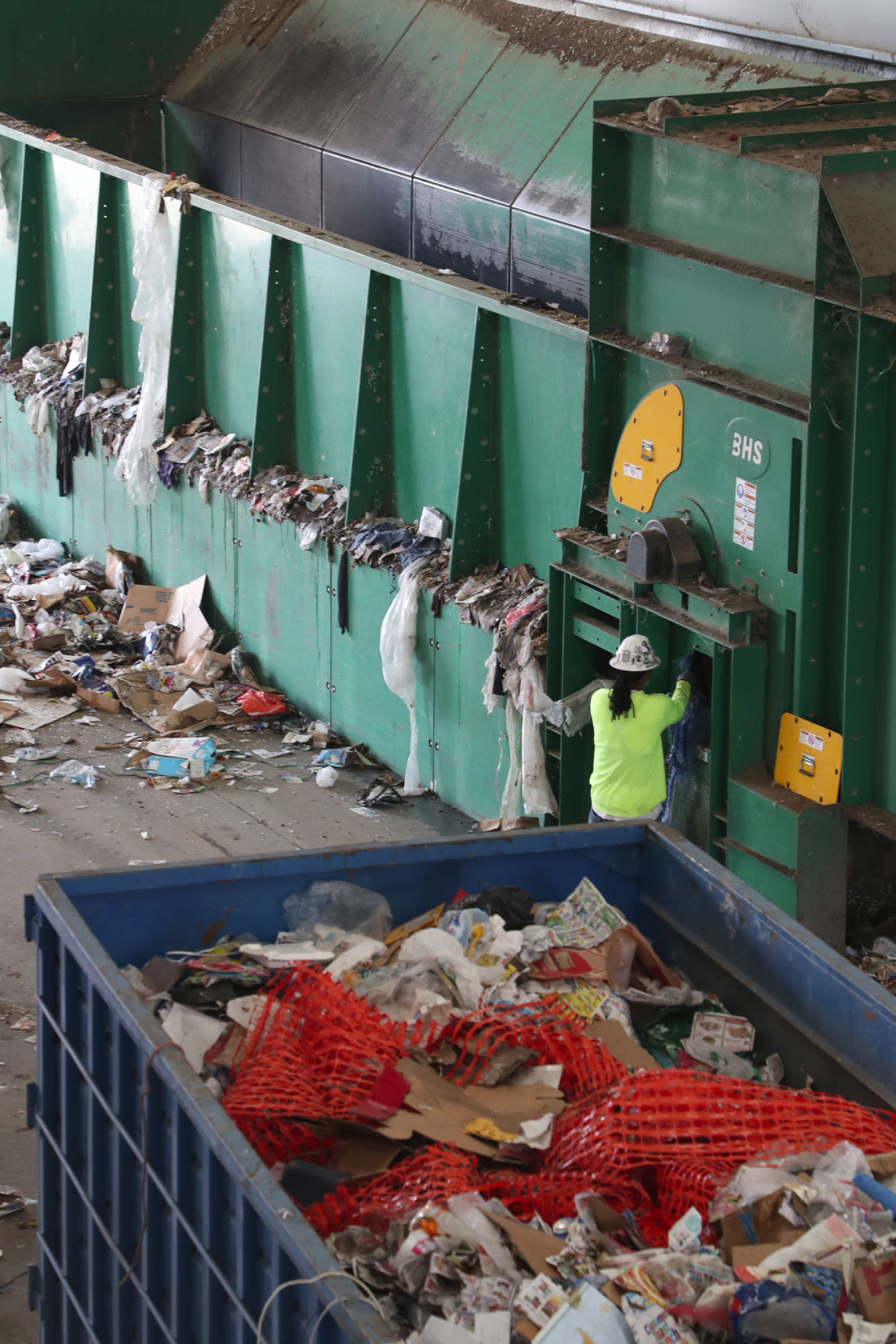 Bakersfield prepares to change recycling program in response to market