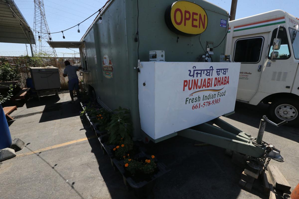 Punjabi Food Vendors See Opportunity In Bakersfields