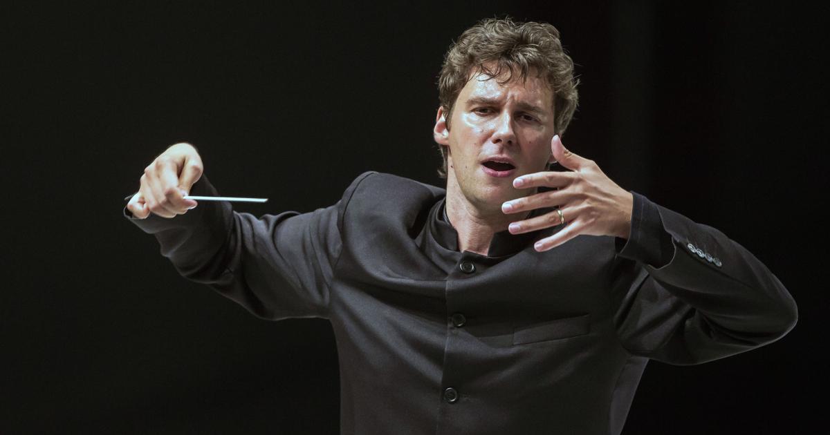 Christopher Currell At 'pinnacle,' symphony still faces challenges | Entertainment ...