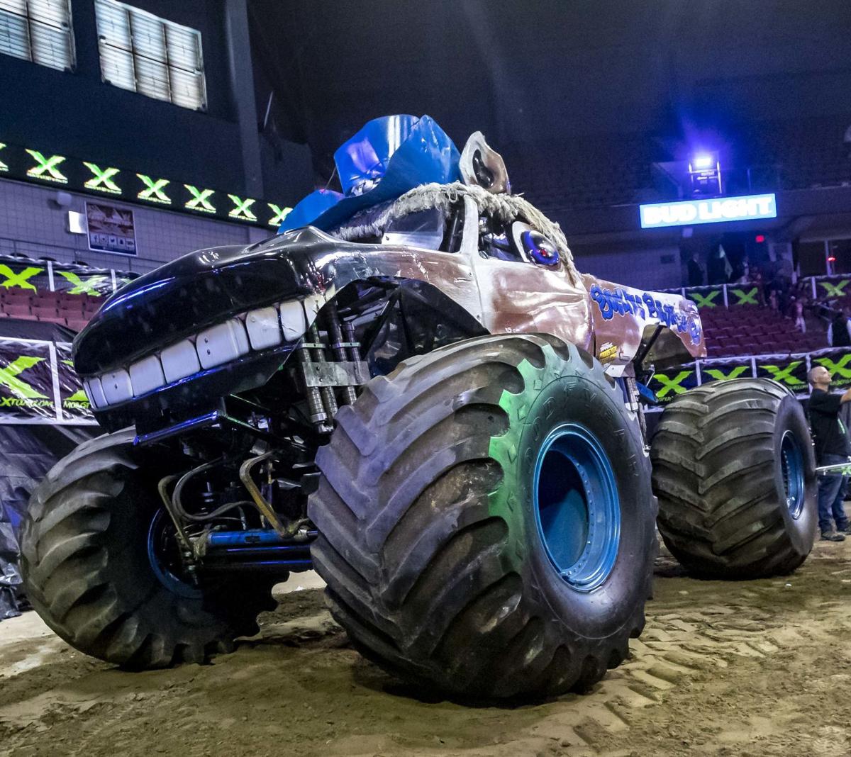 PHOTOS Monster X Tour rolls through Bakersfield Photo Galleries