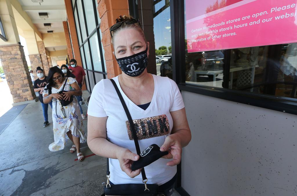 Face Masks Divide Public Opinion During Pandemic News