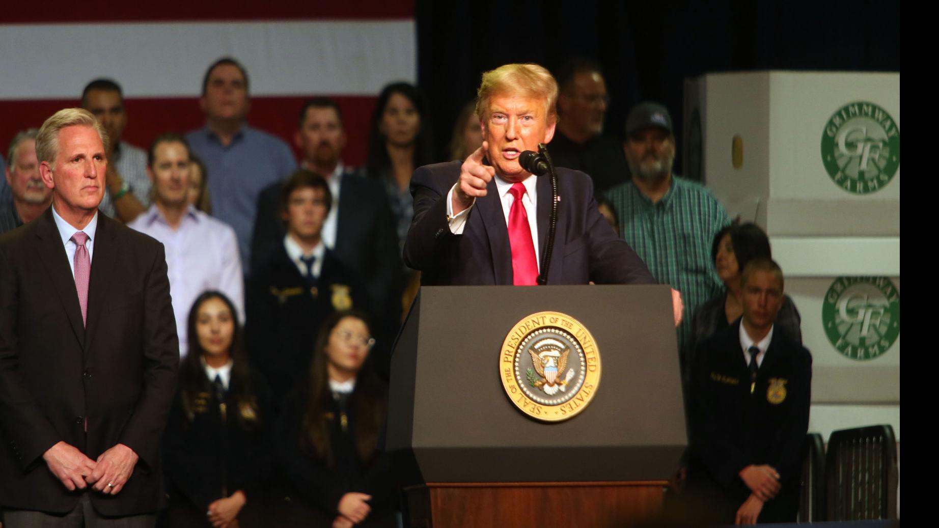 Trump Signs Declaration For Delivering More Northern California Water To Central Valley Farmers News Bakersfield Com