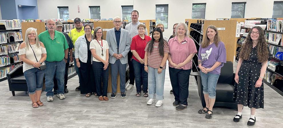 Gov. Evers tours Hammond Library