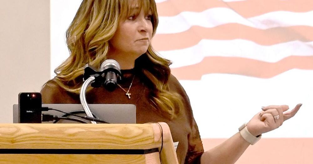 Scott and McCoy speak at DCMS Veterans Assembly