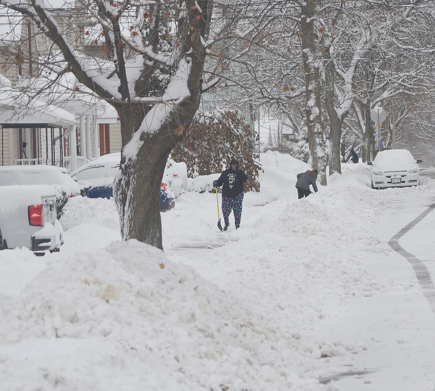 Digging out after the storm | Local News | beloitdailynews.com