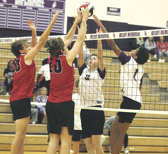 Beloit Memorial boys volleyball wins thrillingsenior night match