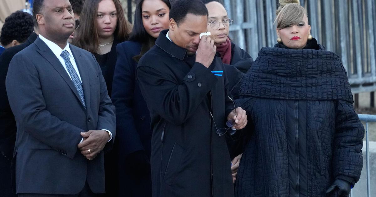 एपी के फोटो पत्रकारों द्वारा दिन की शीर्ष तस्वीरें