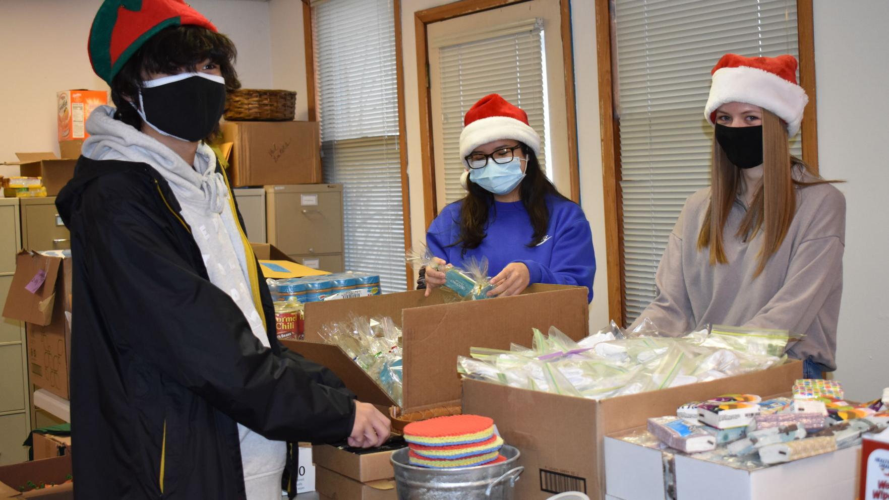 BMHS students help BMOW prepare for extra distribution - Vimarsana News